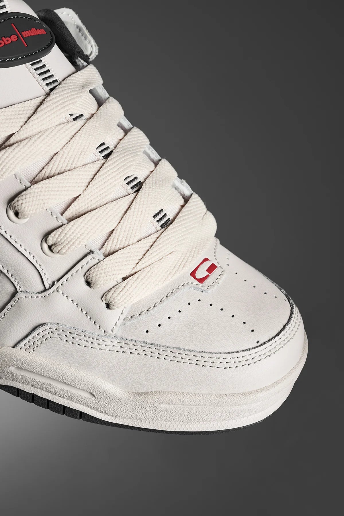 Globe Tilt Prime - Cement/Mullen 2026